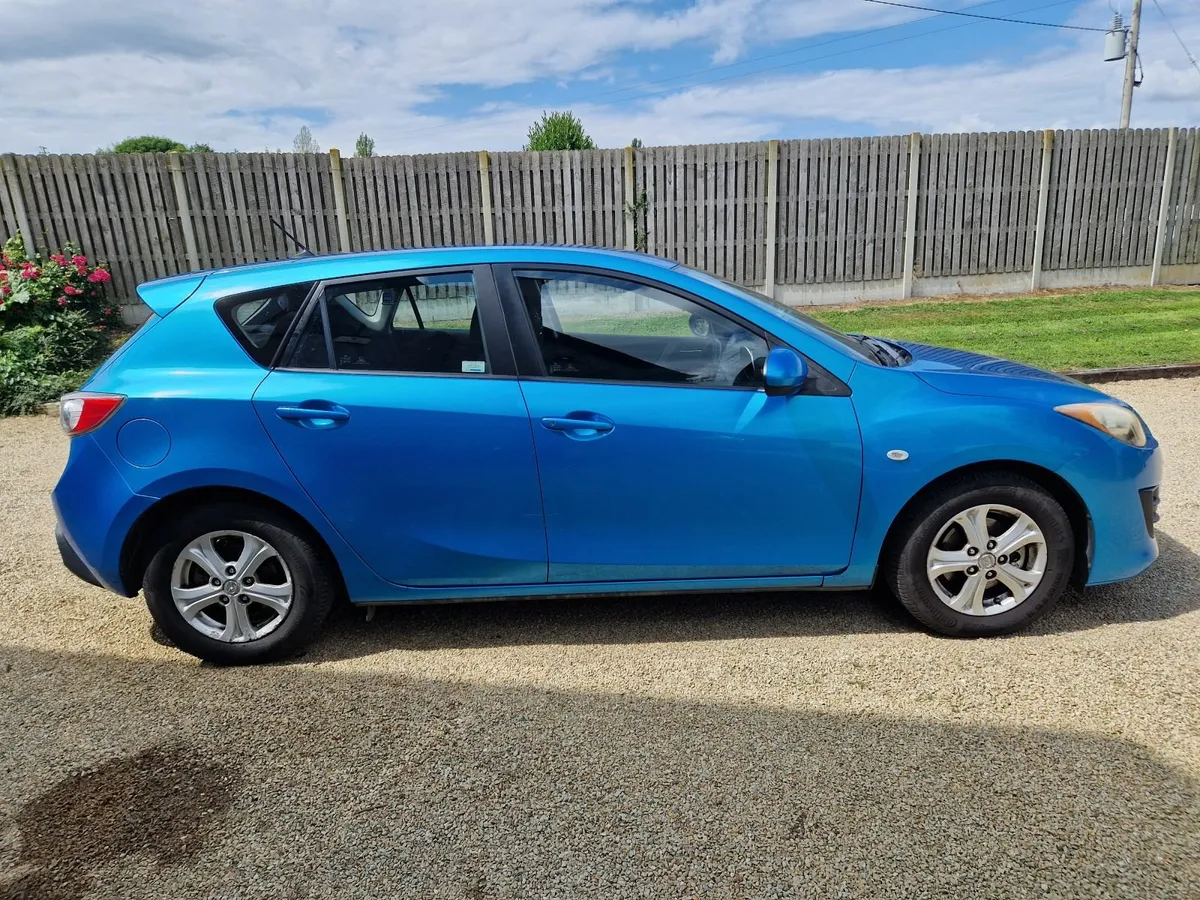 Mazda Mazda3 2009 - Image 2