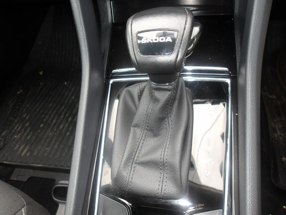 Skoda Karoq 2.0tdi 115HP DSG Ambition - Image 2