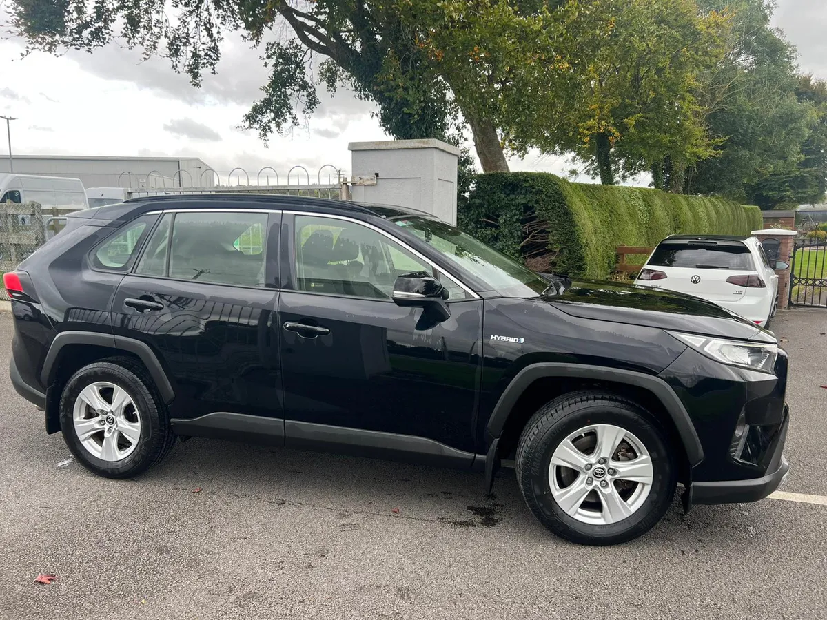 Toyota RAV4 Hybrid Luna 2021 - Image 3