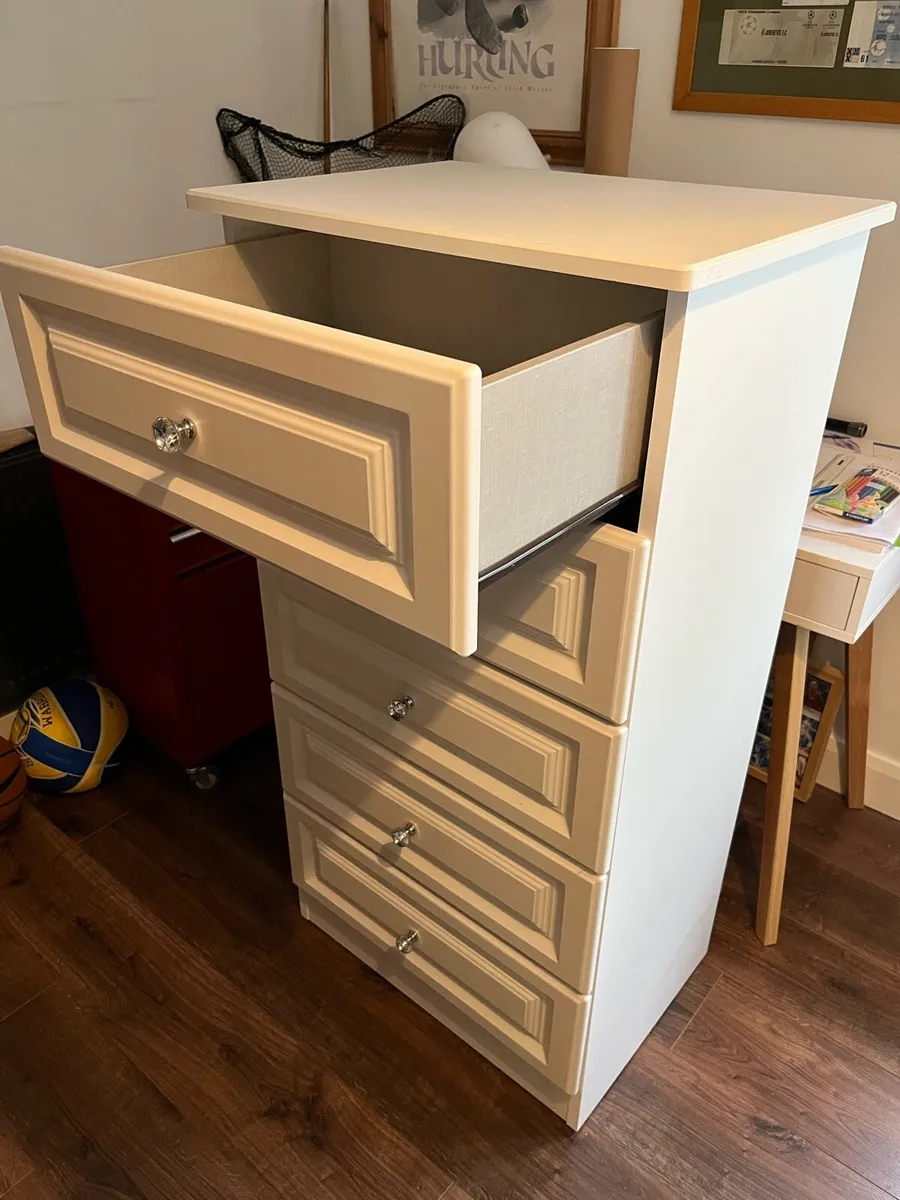 Chest drawers - Image 2