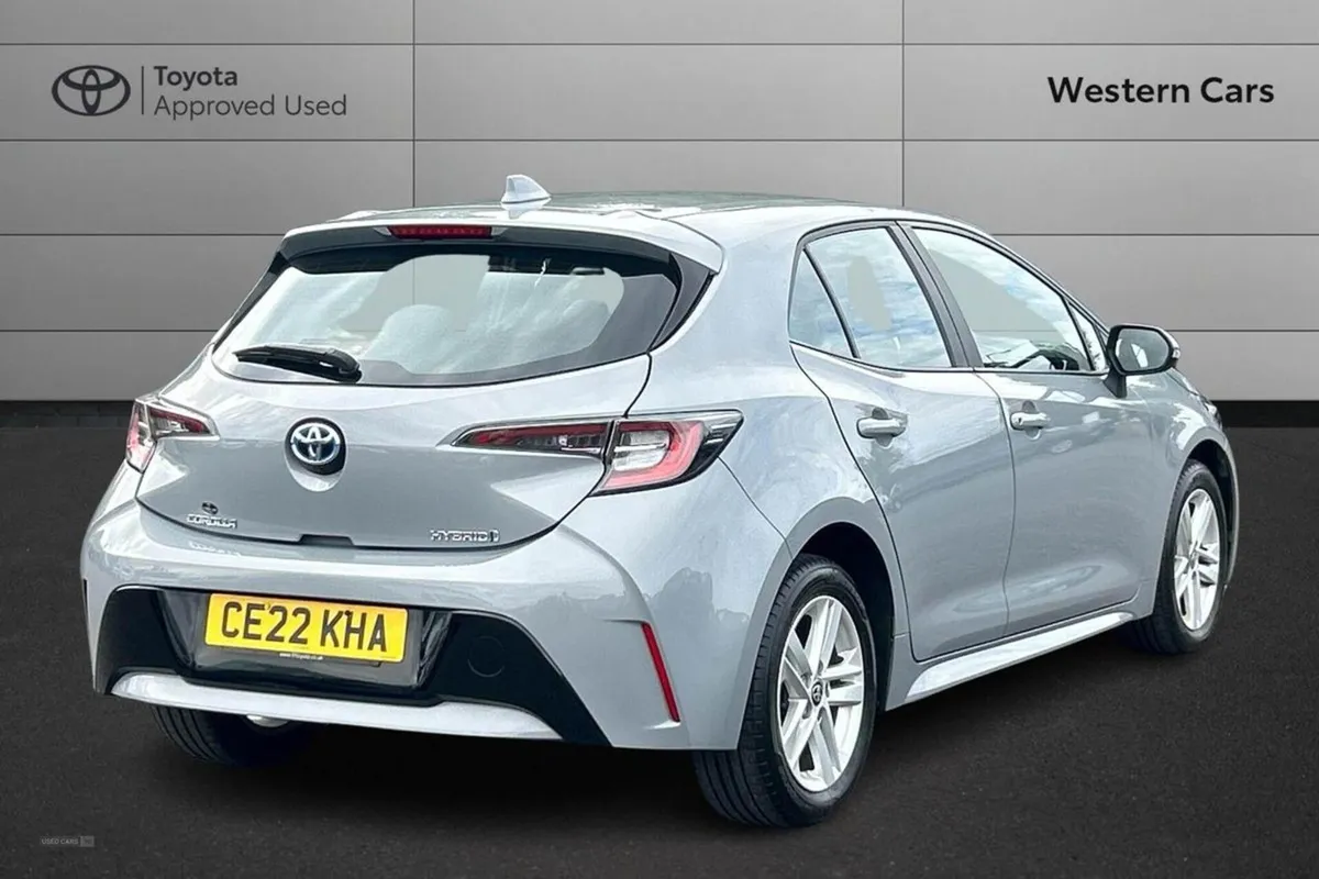Toyota Corolla 1.8 Vvt-h Icon CVT Euro 6 (s/s) 5dr - Image 2