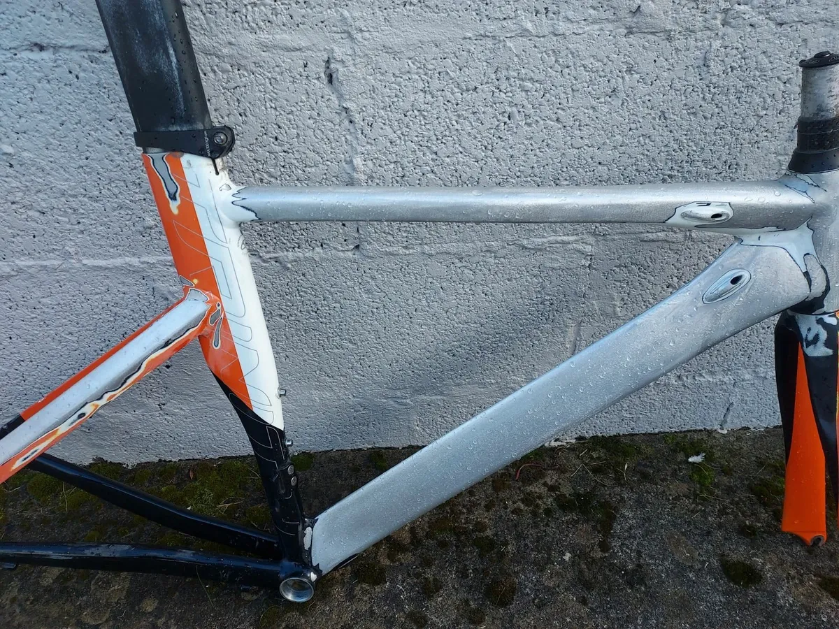 Giant trinity frame - Image 1