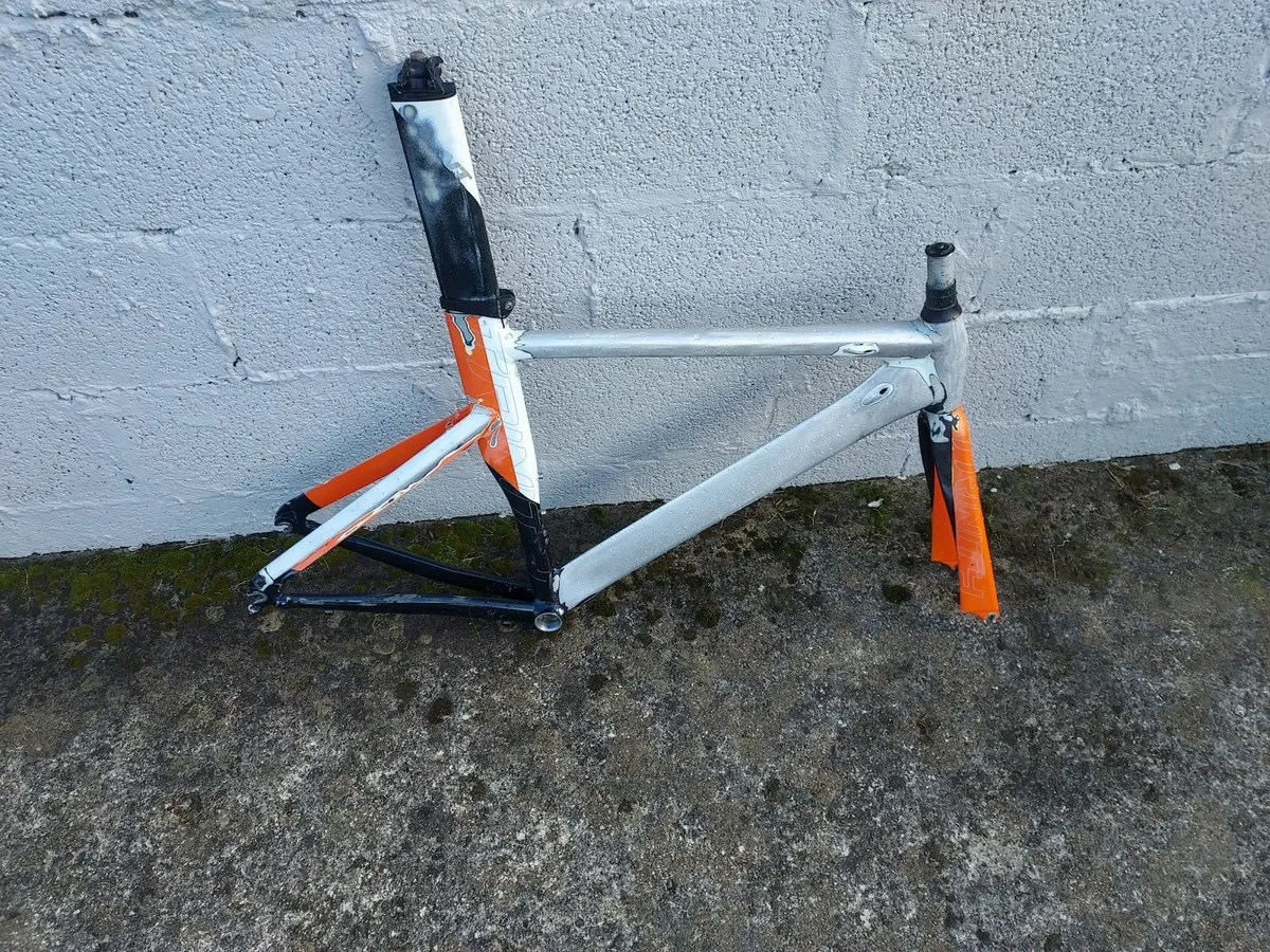 Giant trinity frame - Image 2