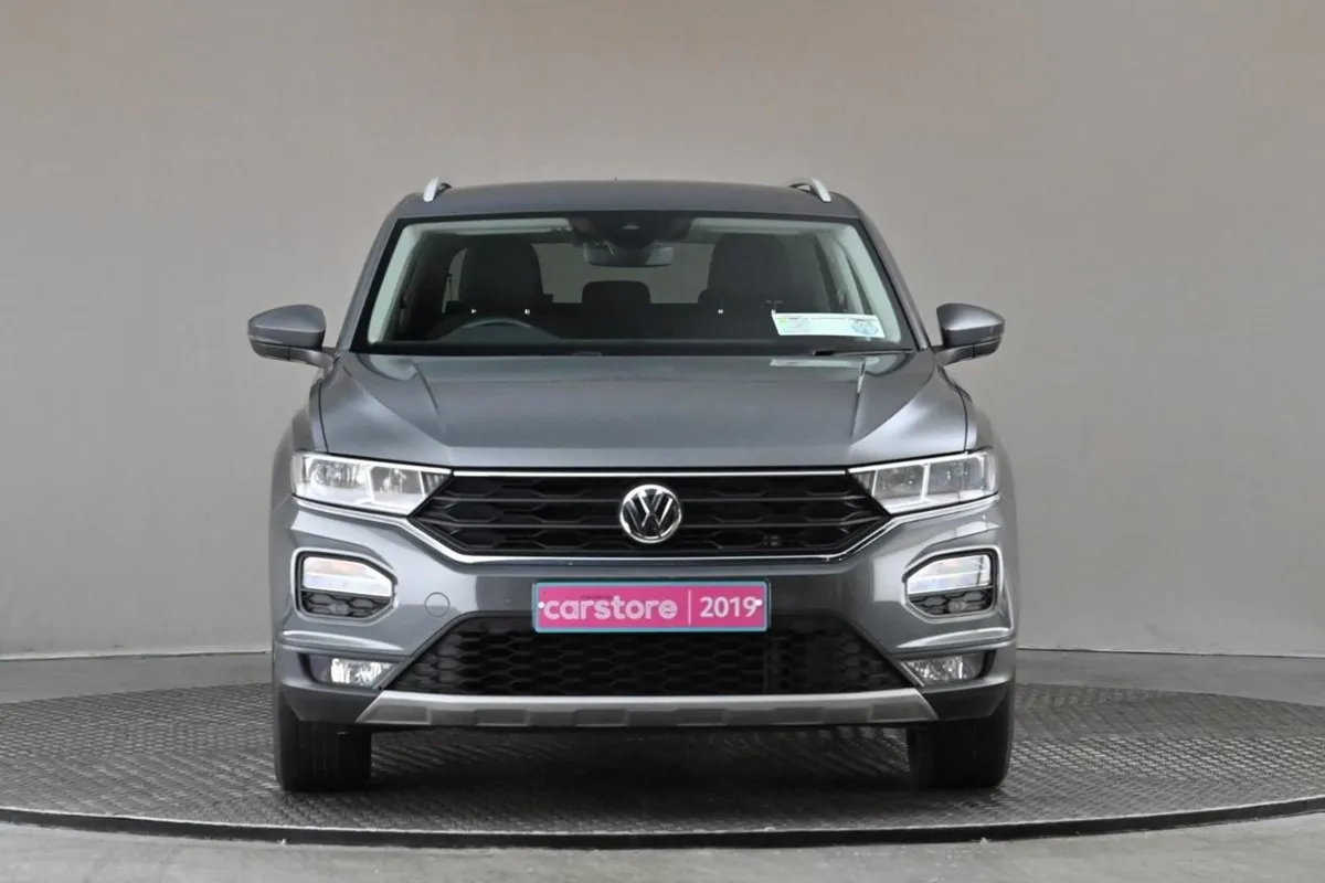 Volkswagen T-Roc 1.0 TSI Design 115BHP 6spd - Image 2