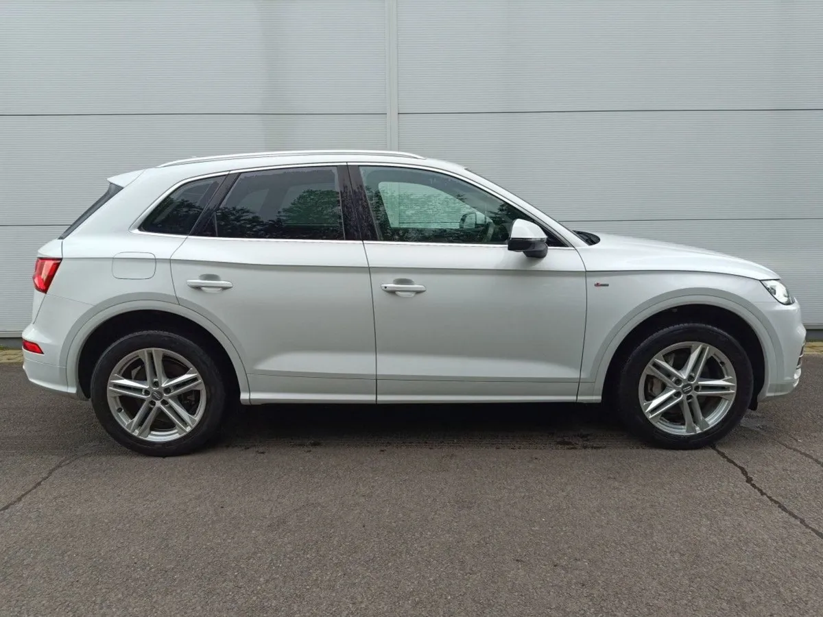 Audi Q5 50tfsi E S-line Auto 299Bhp Phev - Image 2