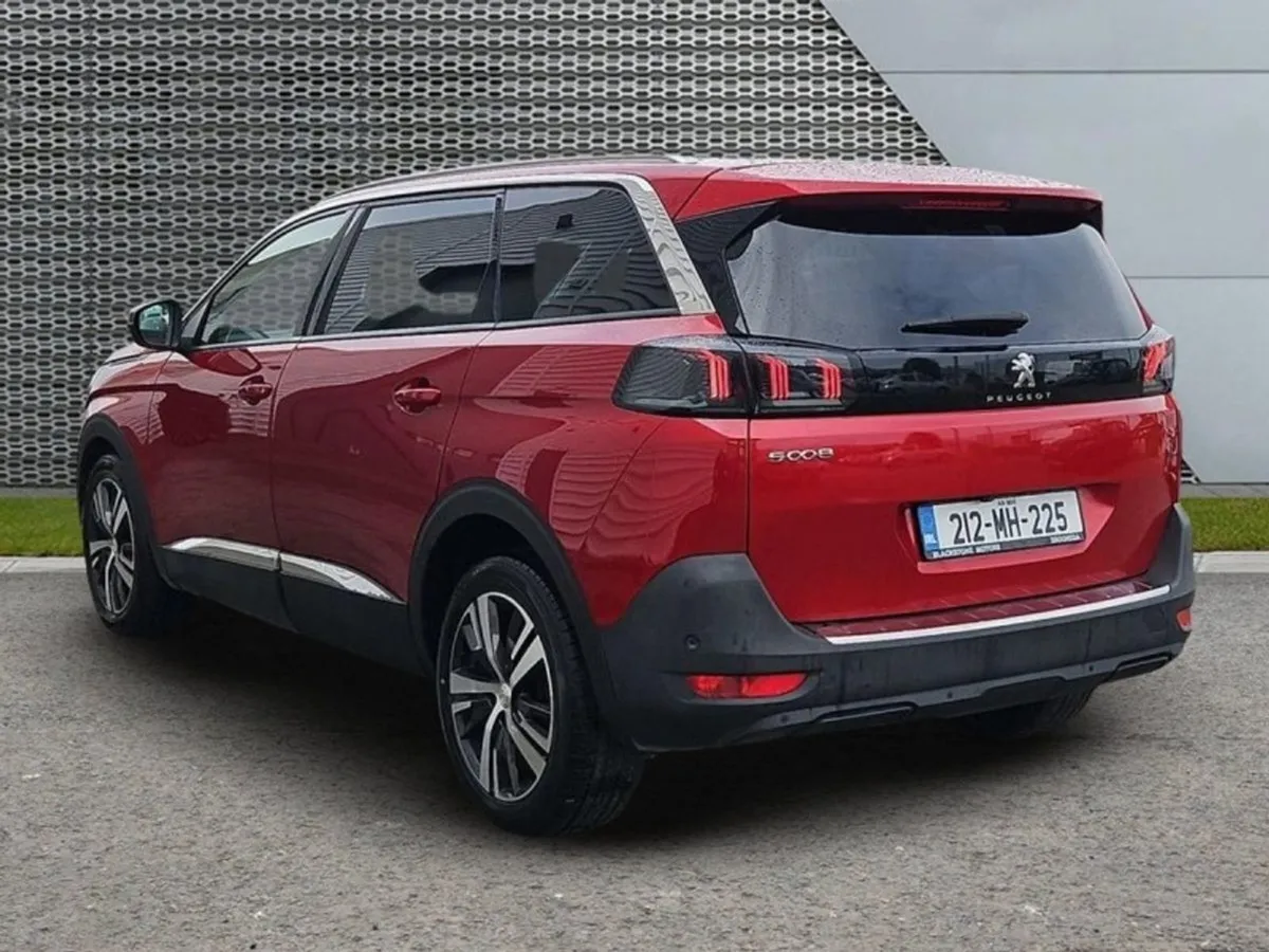 Peugeot 5008 1.5 Bluehdi 130bhp Allure - Image 3