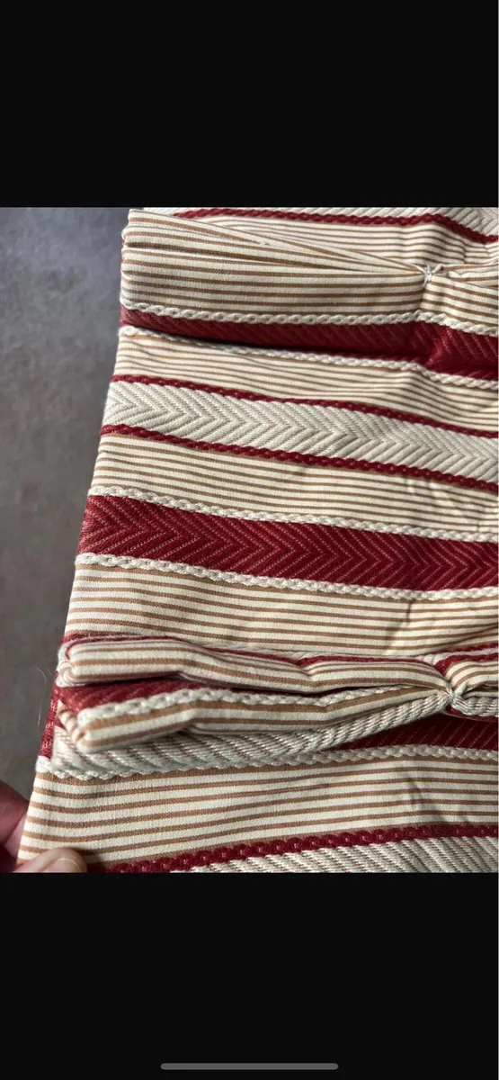Stunning KA International Custom Curtain like new - Image 3