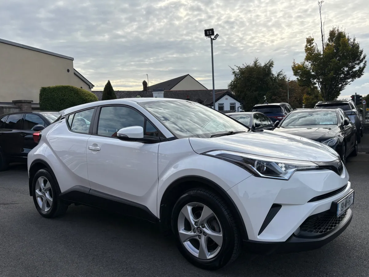 191 Toyota C-HR Luna 1.2 T - Image 3