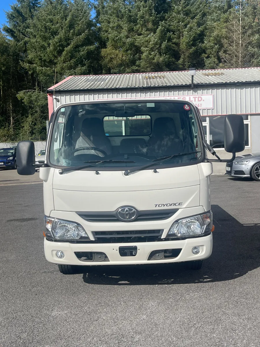 2019-2 Toyota Dyan - Image 2