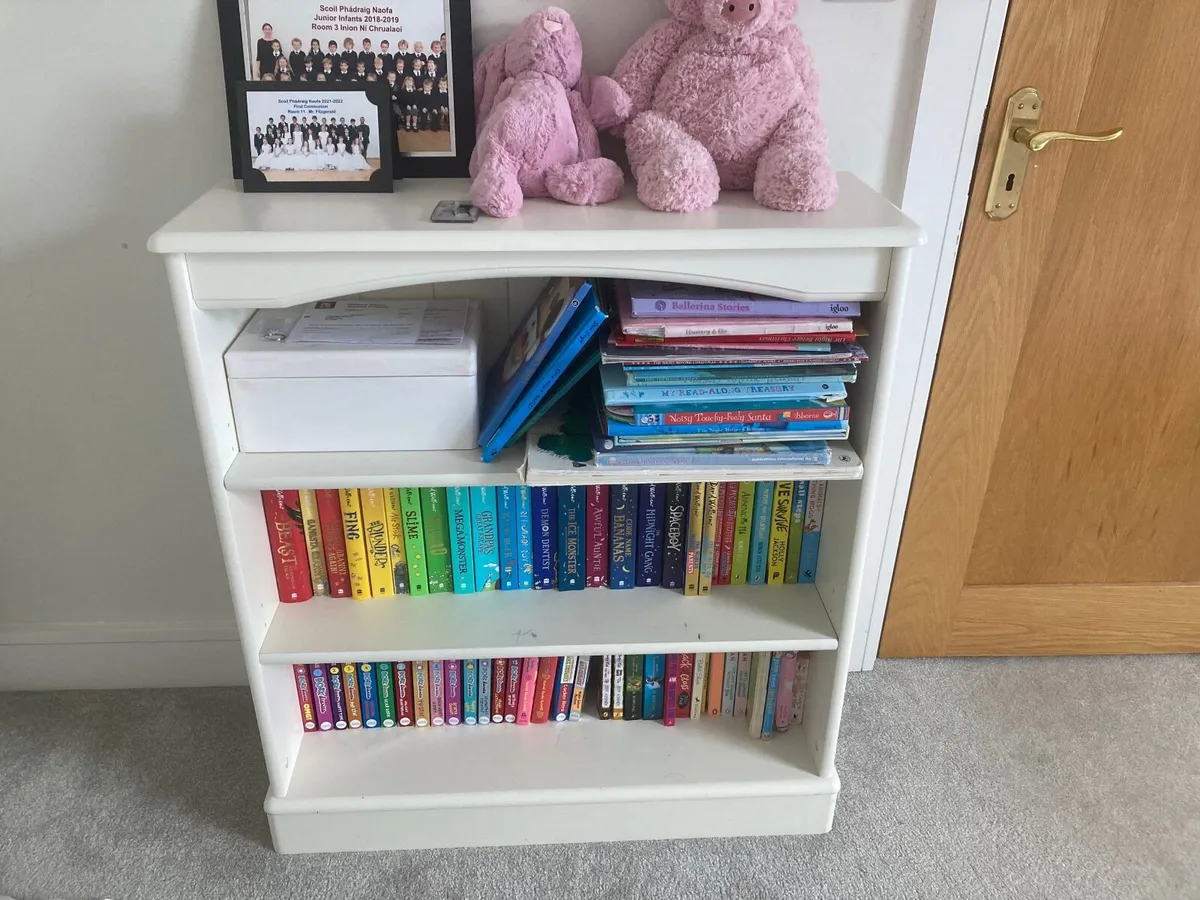 Bedroom furniture - Image 2