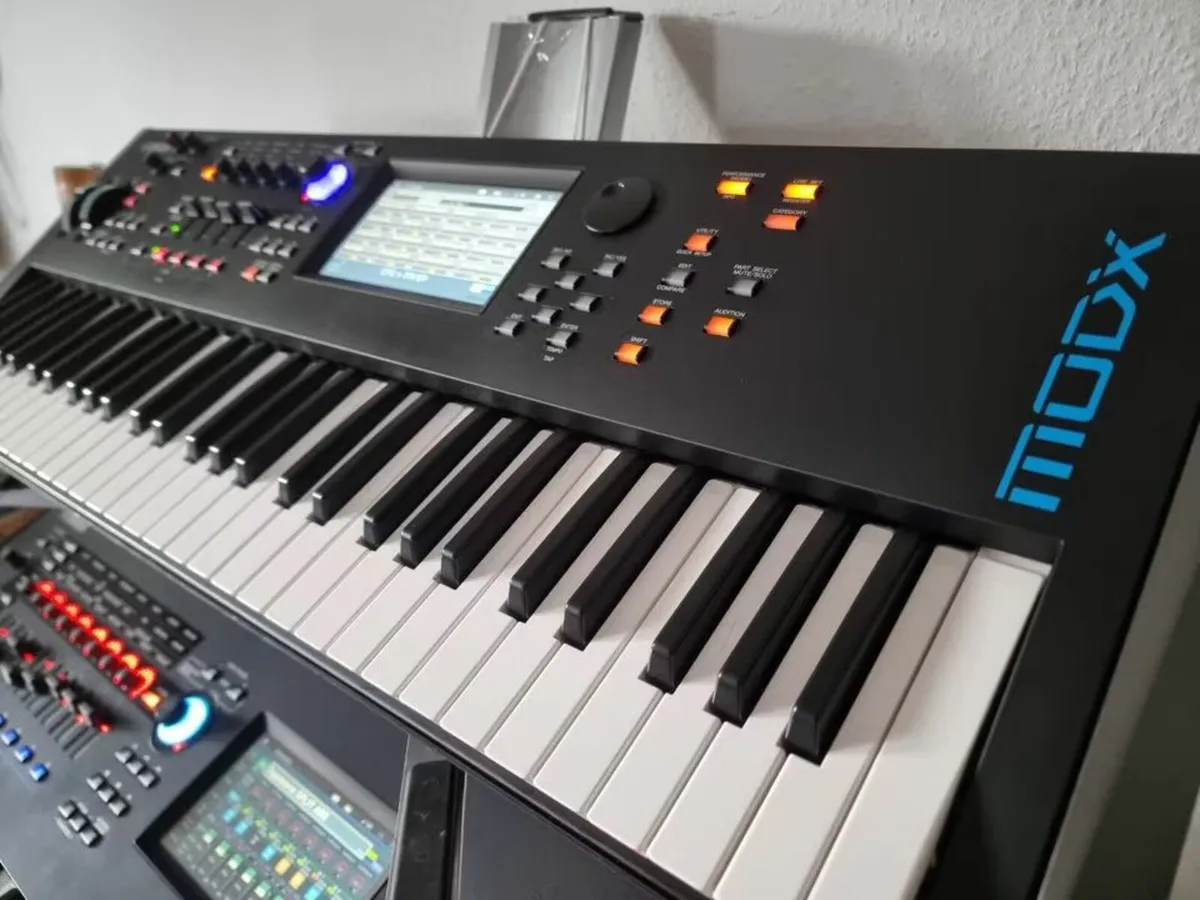 Yamaha MODX6 Synthesizer with warranty until 03 26 - Image 1