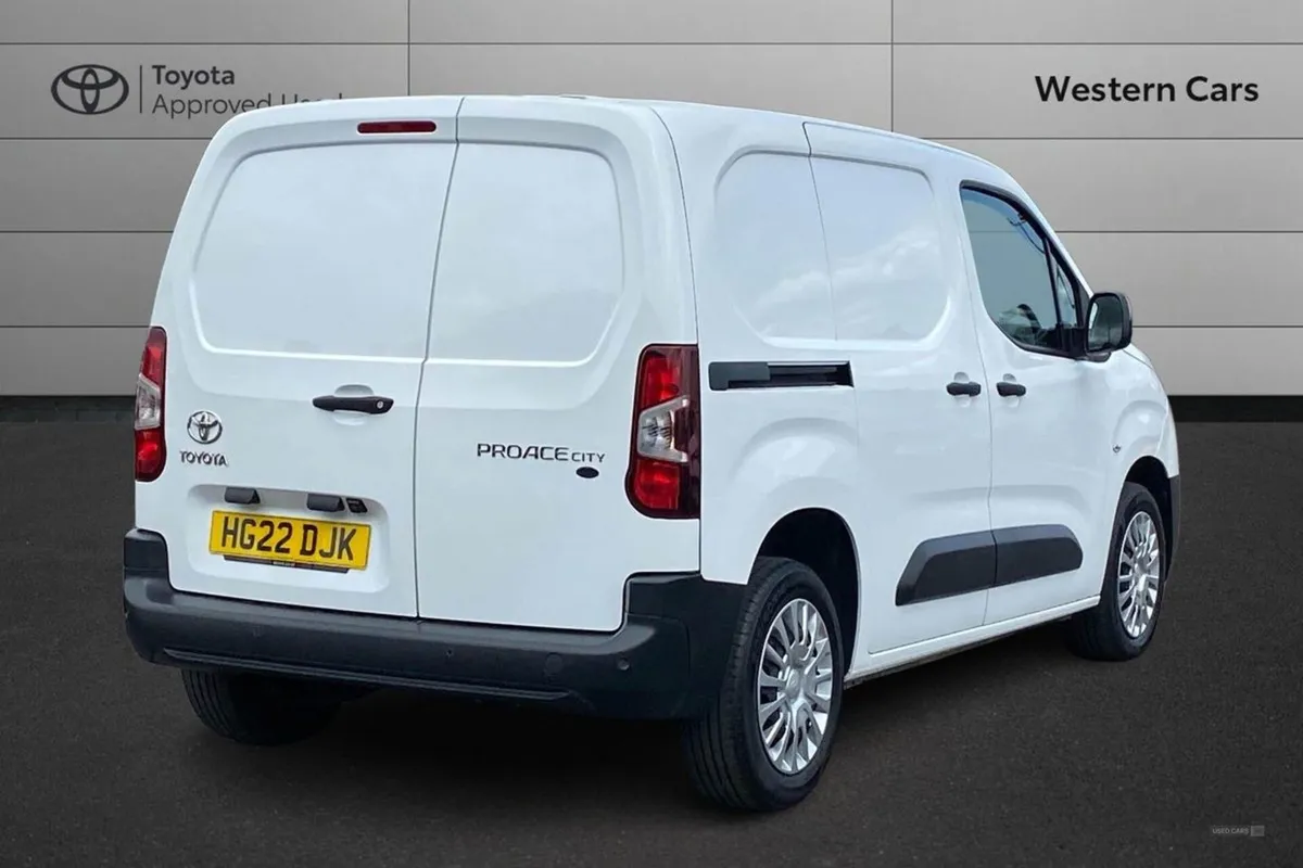 Toyota Proace 1.5 Bluehdi Icon Short Panel Van SW - Image 2
