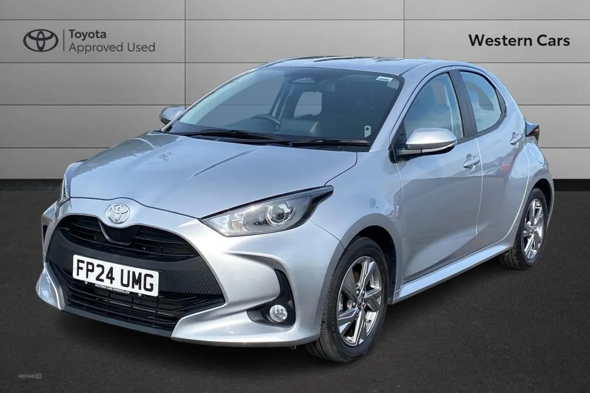 Toyota Yaris 1.5 Vvt-h Icon Hatchback 5dr Petrol - Image 3