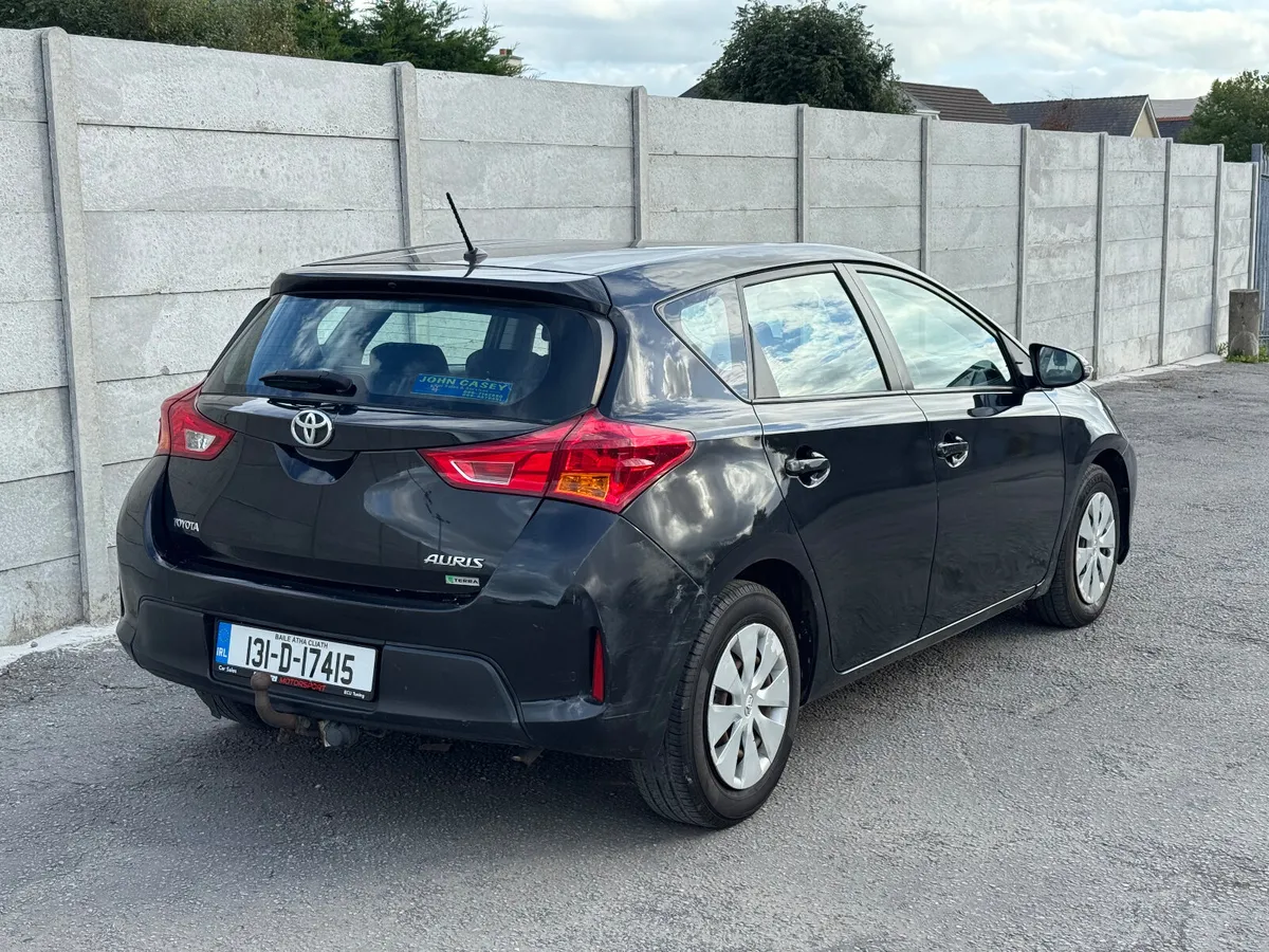 Toyota Auris 1.4D4D TERRA - Image 4