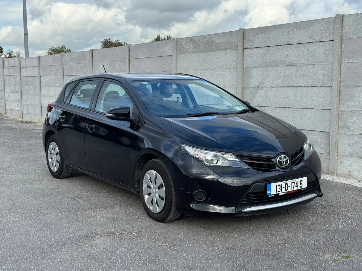 Toyota Auris 1.4D4D TERRA - Image 3
