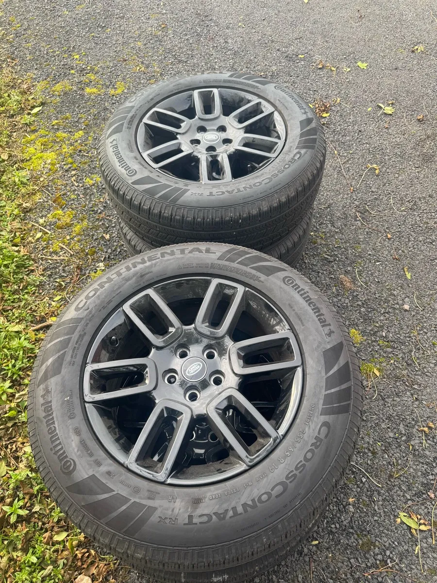 Landrover Defender Alloys 255/65/19 - Image 1