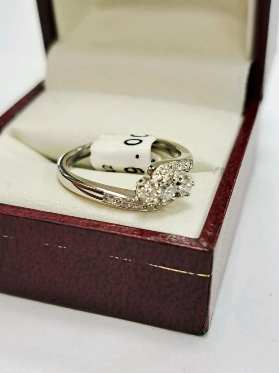 18K White Gold Diamond Ring 18CT - Image 3