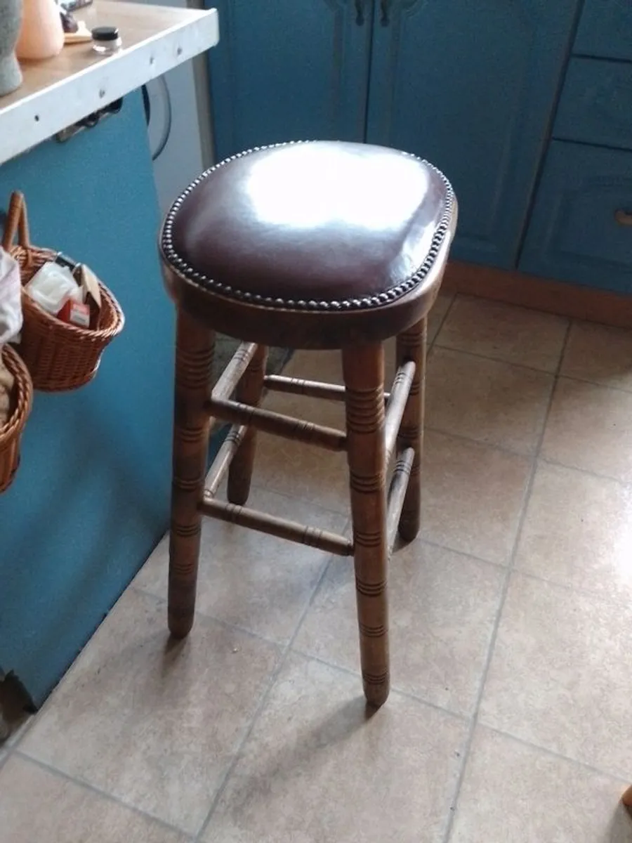 Vintage Oak bar stools pair - Image 3
