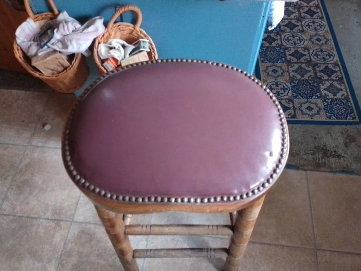 Vintage Oak bar stools pair - Image 4