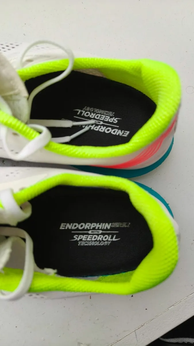 Saucony Endorphin Pro UK 10 size - Image 4