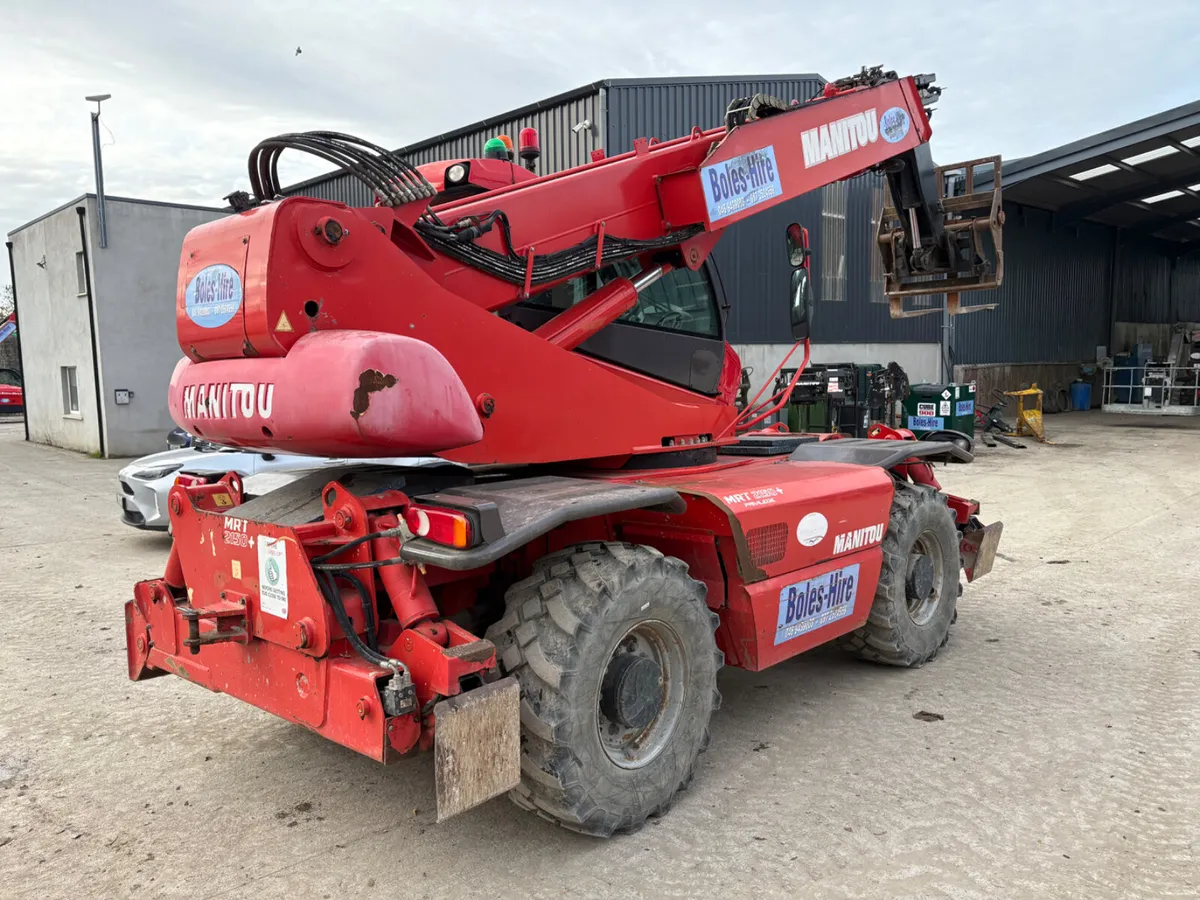 2014 Manitou MRT 2150 - Image 4