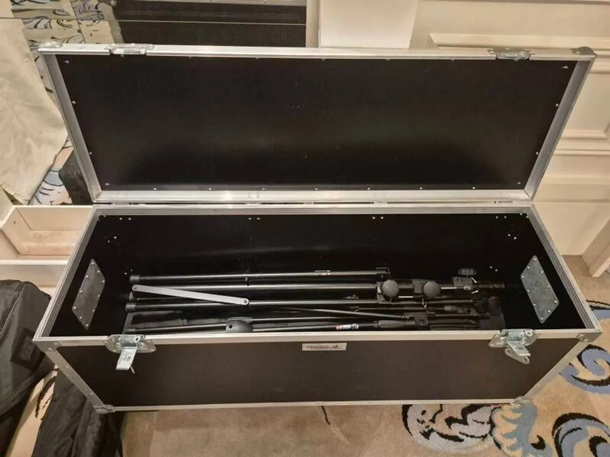 flight case perfect for lights stands or mic stands - Image 2