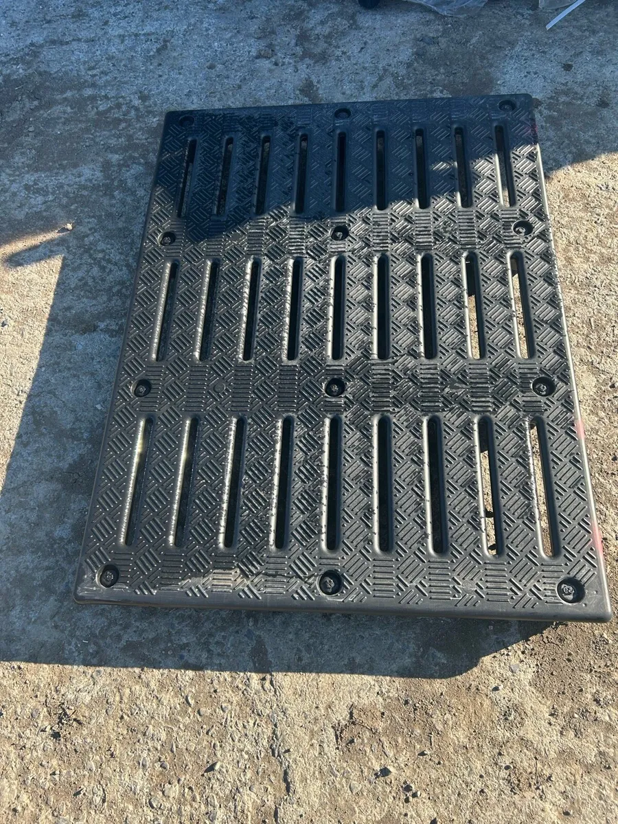 Calf slats