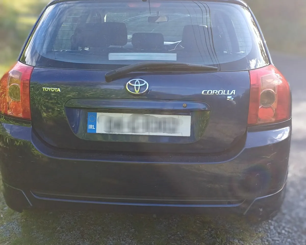 Toyota Corolla - Image 2