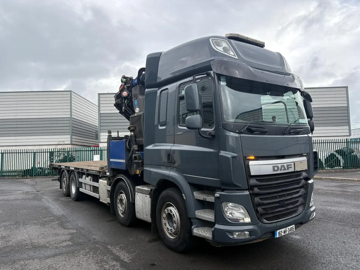 2016 DAF CF 460 8X2 FLATBED WITH CRANE - Image 3