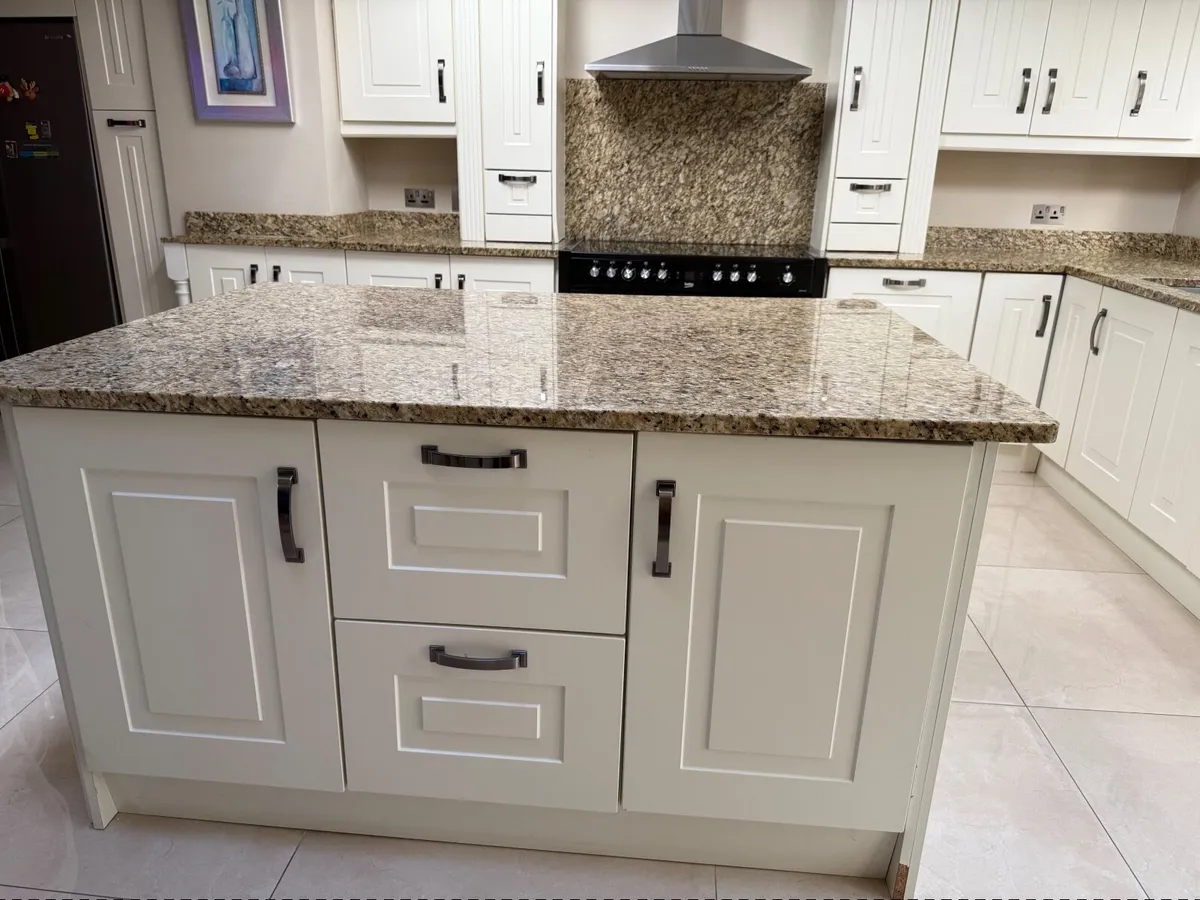 Kitchen - Image 3