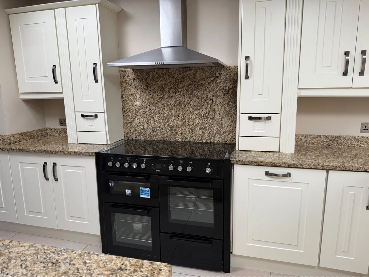 Kitchen - Image 4