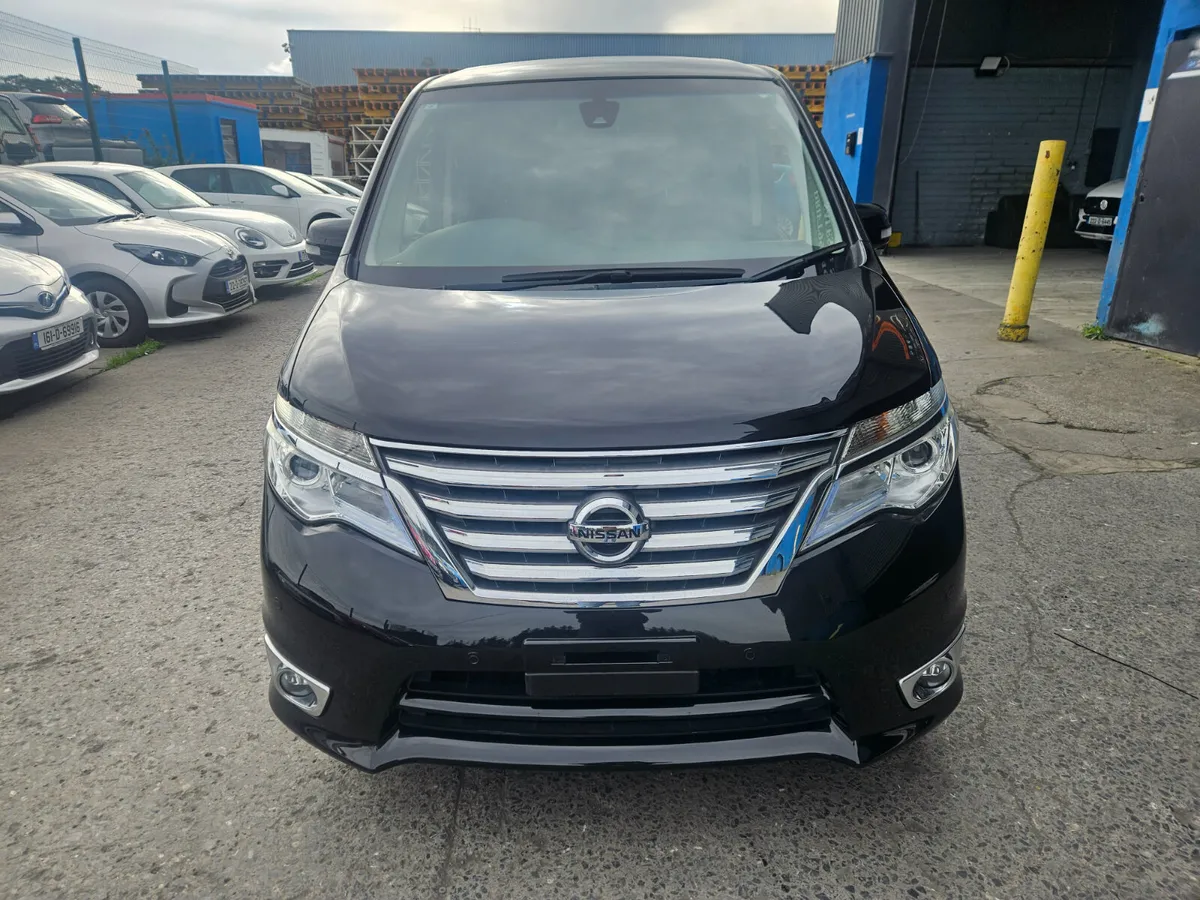 2015 Nissan serrena hybrid Automatic 8 seater - Image 2