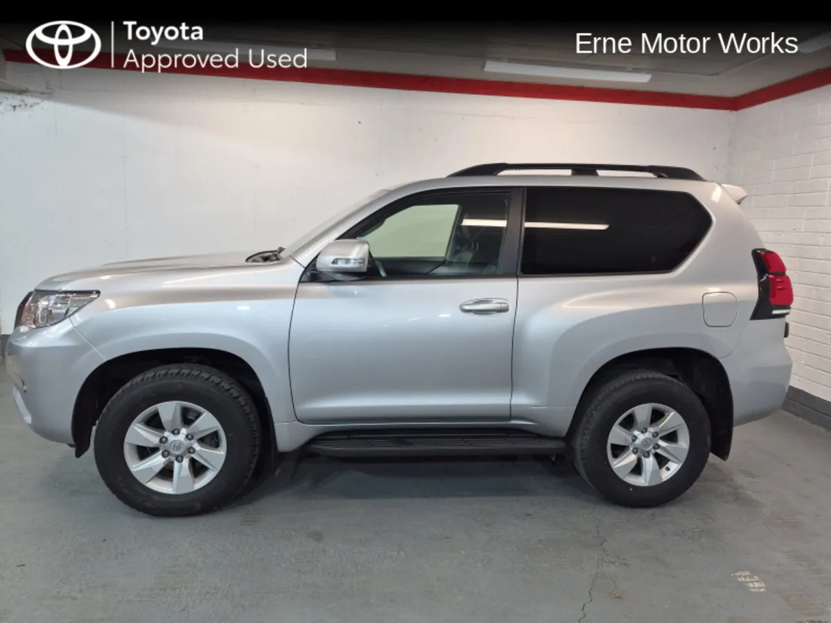 Toyota Land Cruiser LAND CRU CRUISER SWB A AUTO 2D - Image 2