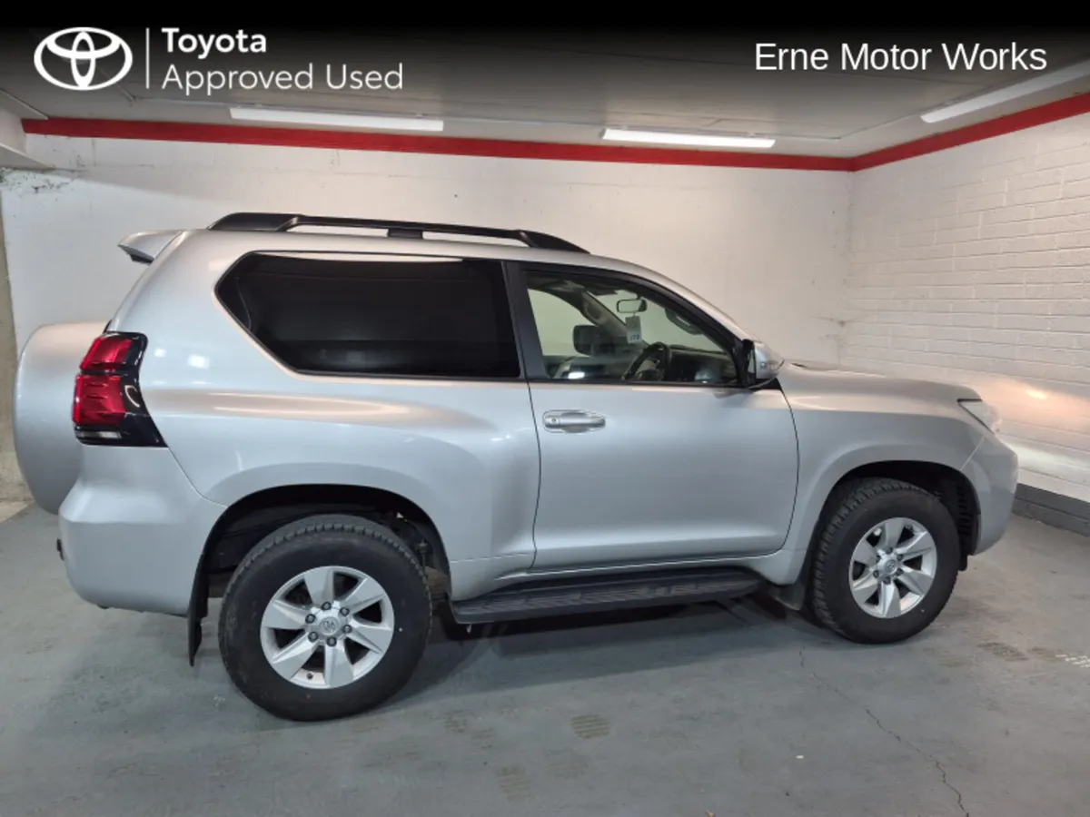 Toyota Land Cruiser LAND CRU CRUISER SWB A AUTO 2D - Image 3