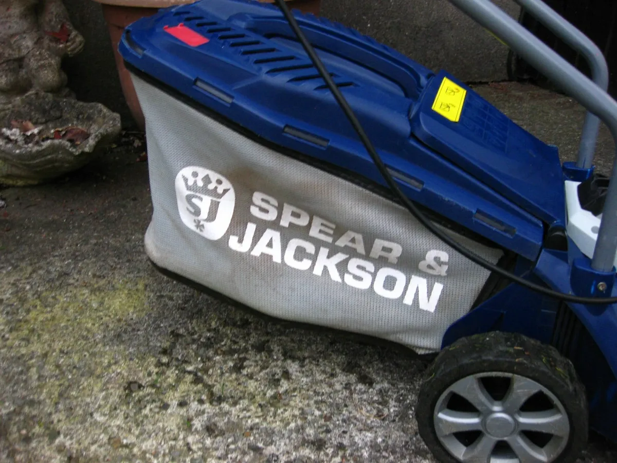 Spear & Jackson Quality Electric Mower (2022). - Image 4