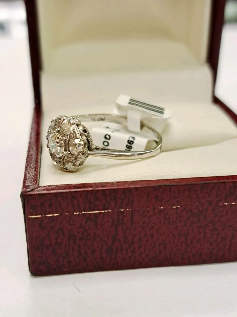 18K White Gold Diamond Ring 18CT - Image 2