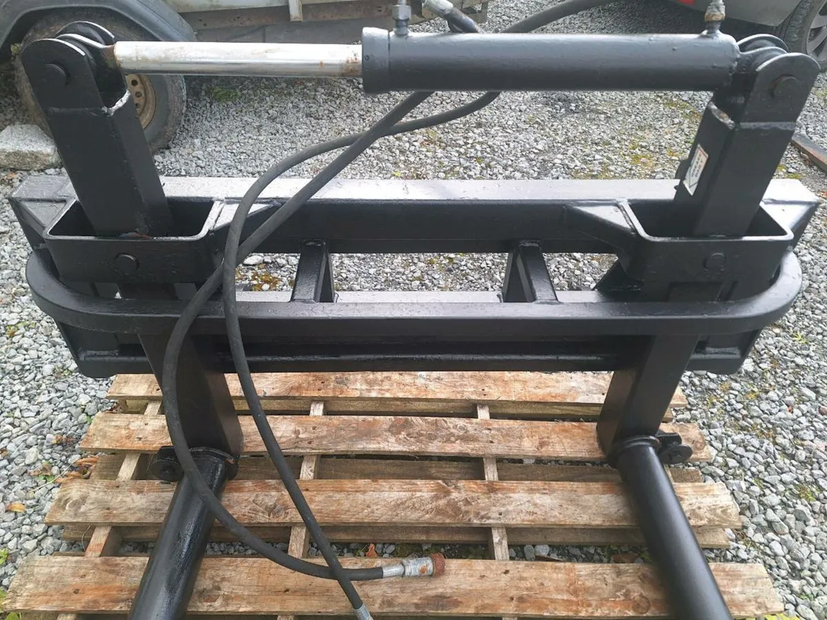 Hydraulic Bale Handler - Image 2