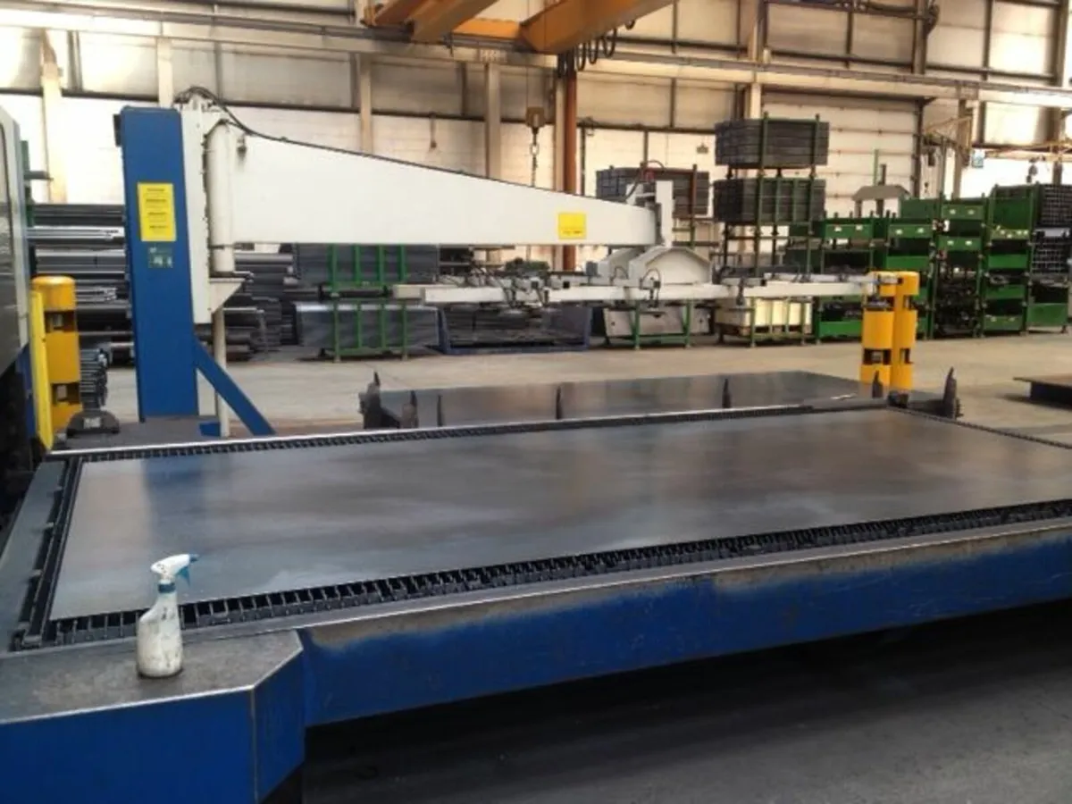 Trumpf Trumatic L4030 Laser & Loader - Image 1