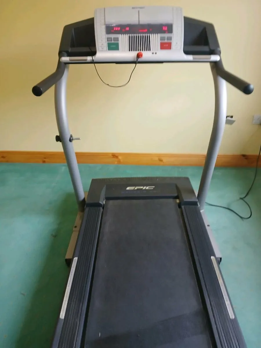 Epic genesis 70 commercial treadmill - Image 1