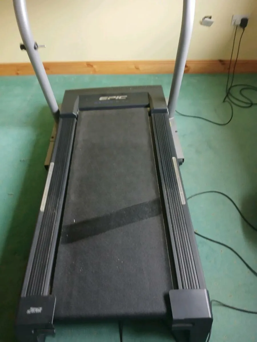 Epic genesis 70 commercial treadmill - Image 2