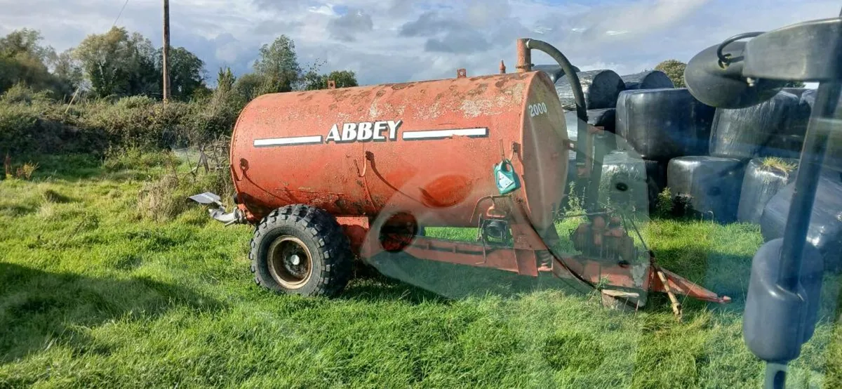 Abbey 2000 gallon slurry tank - Image 1