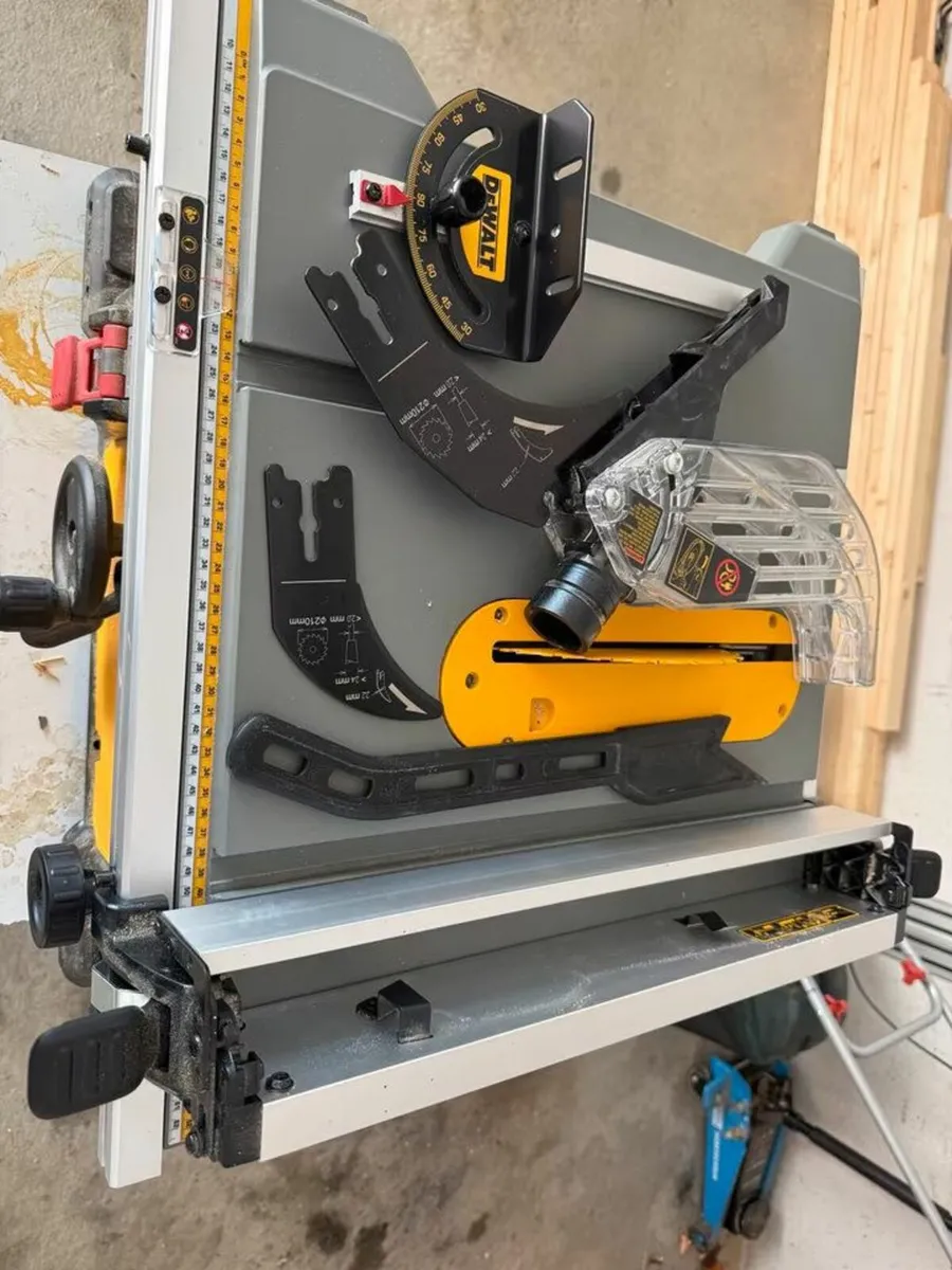 DeWalt DWE7485 table saw accessories and extras - Image 4