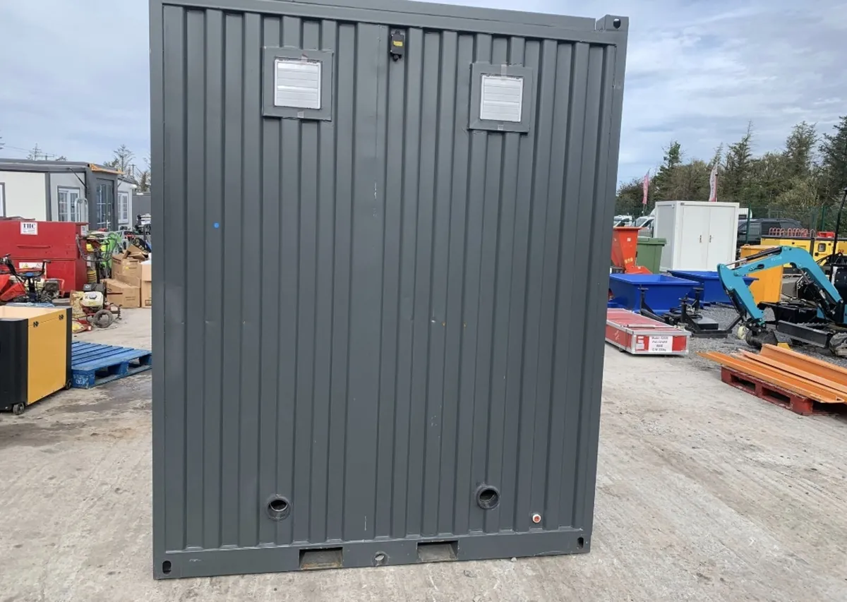 Double Steel Toilet Block - Image 4