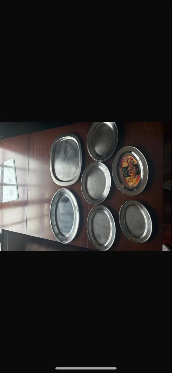 Serving trays
