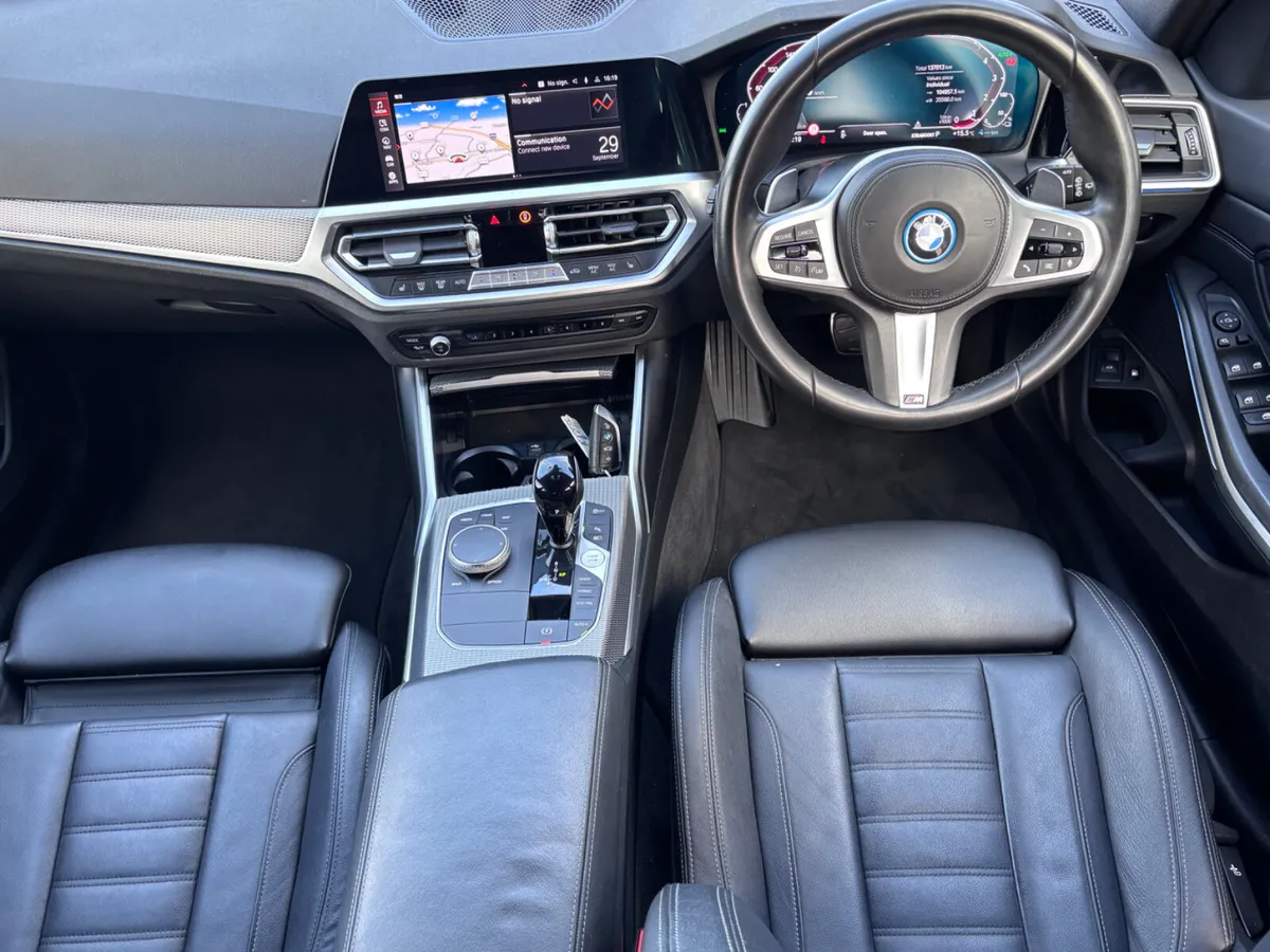 2022 BMW 3 SERIES 330e M SPORT AUTO HYBRID ESTATE - Image 3