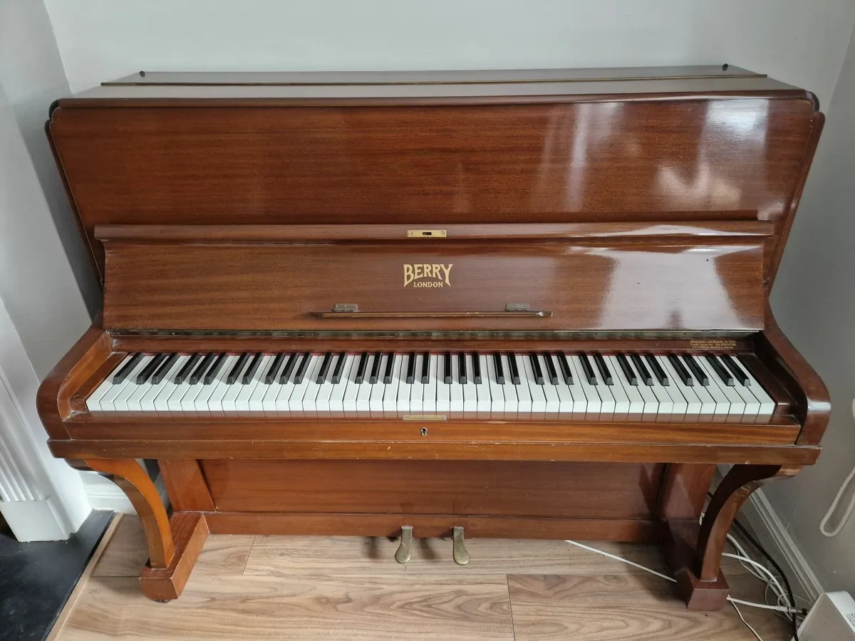Piano - Image 1