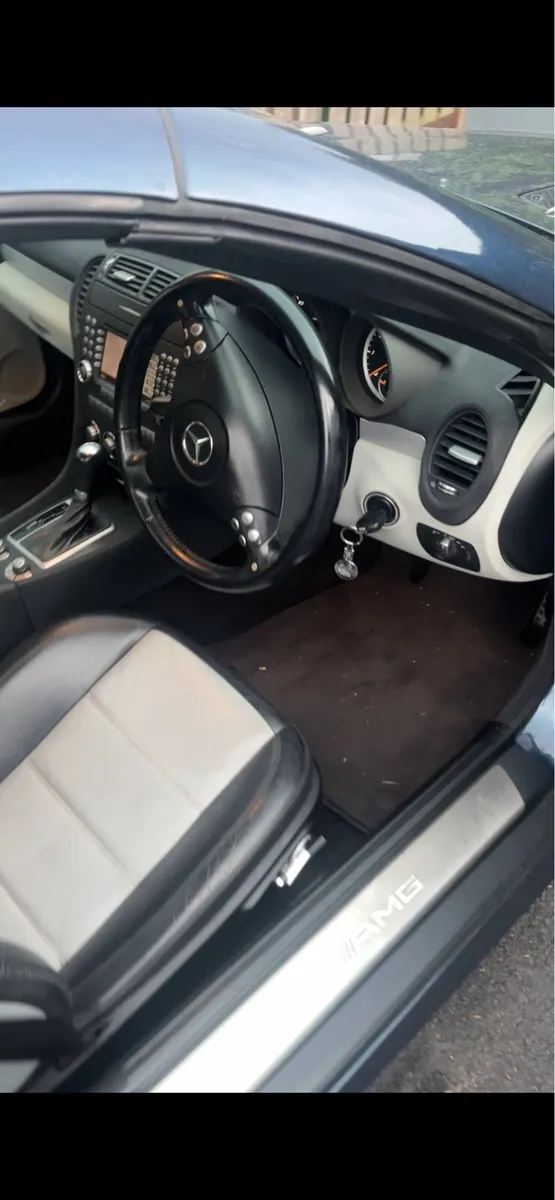 Mercedes-Benz SLK 55AMG - Image 2