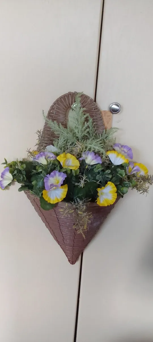 Wall Sconces with flowers - Image 1