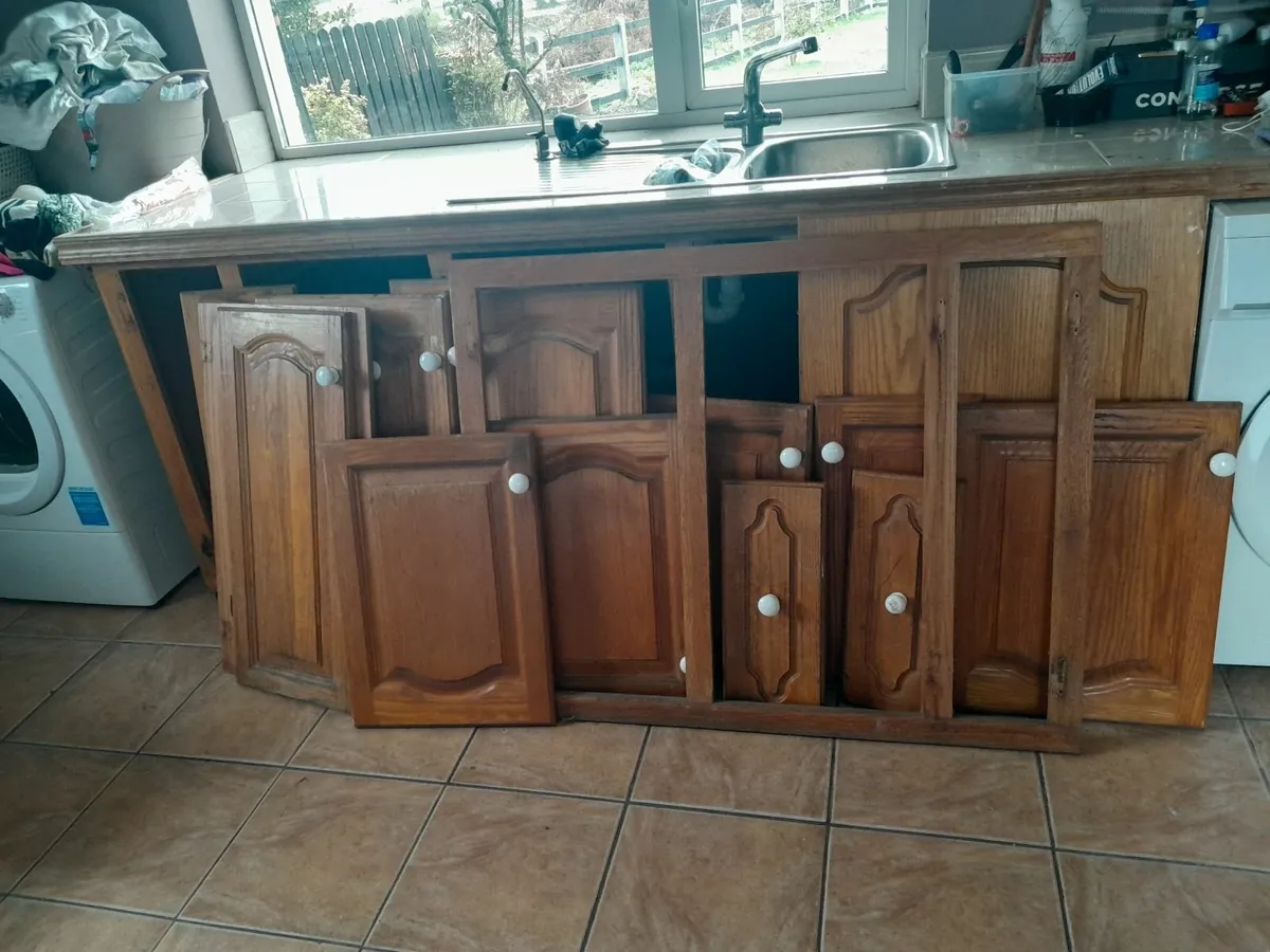 kitchen doors and frame - Image 2
