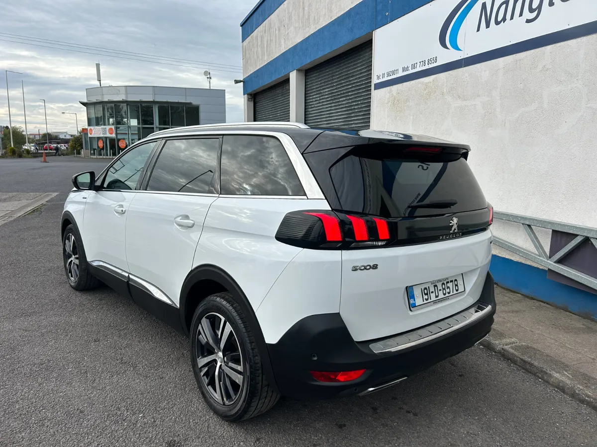 Peugeot 5008 GT LINE. PAN ROOF. - Image 3